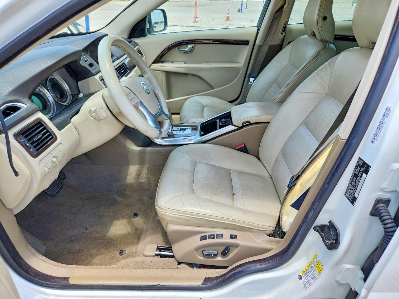 2012 VOLVO XC70