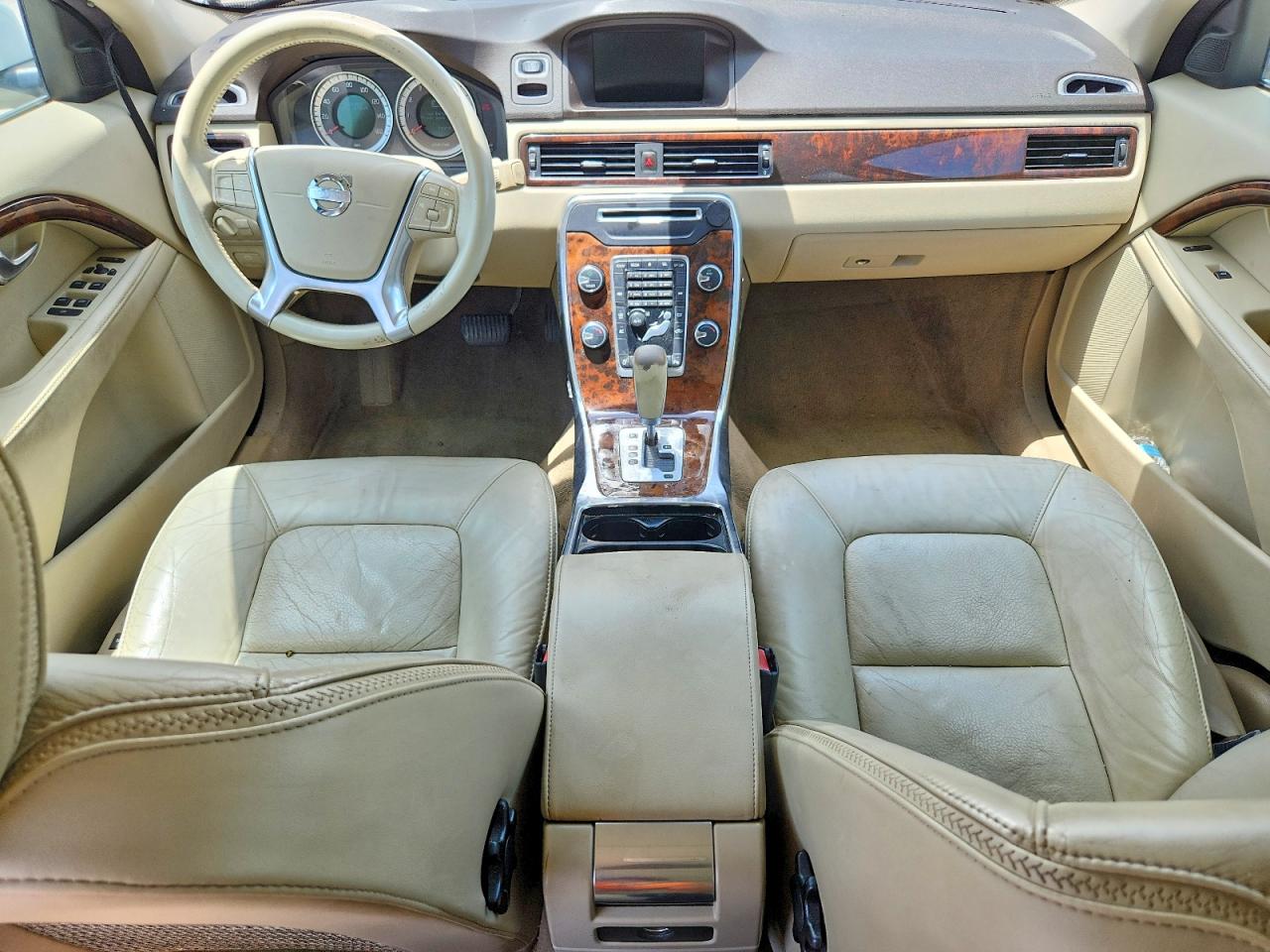 2012 VOLVO XC70
