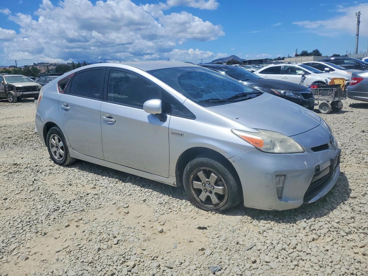 2013 TOYOTA PRIUS