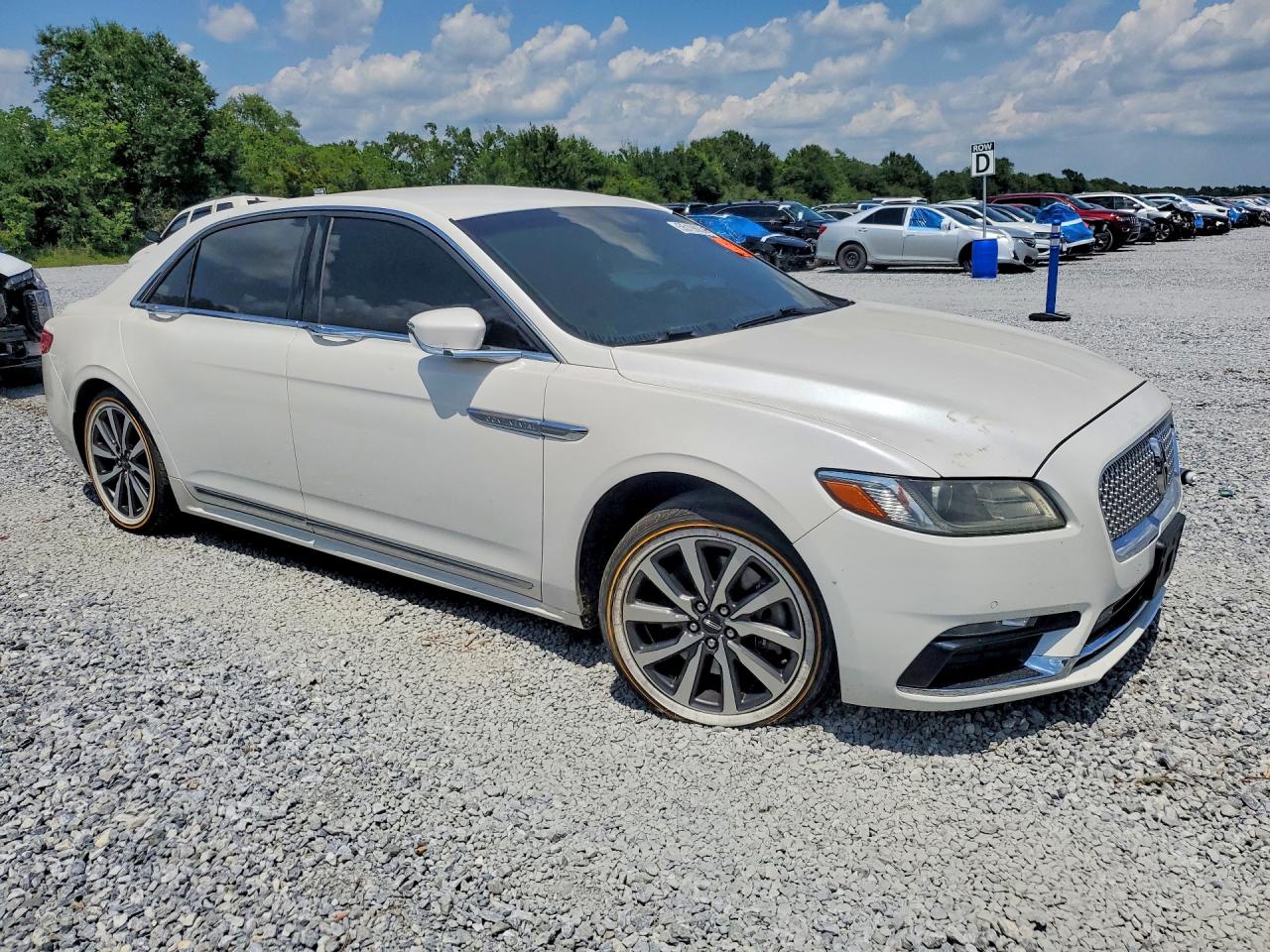 2017 LINCOLN CONTINENTL