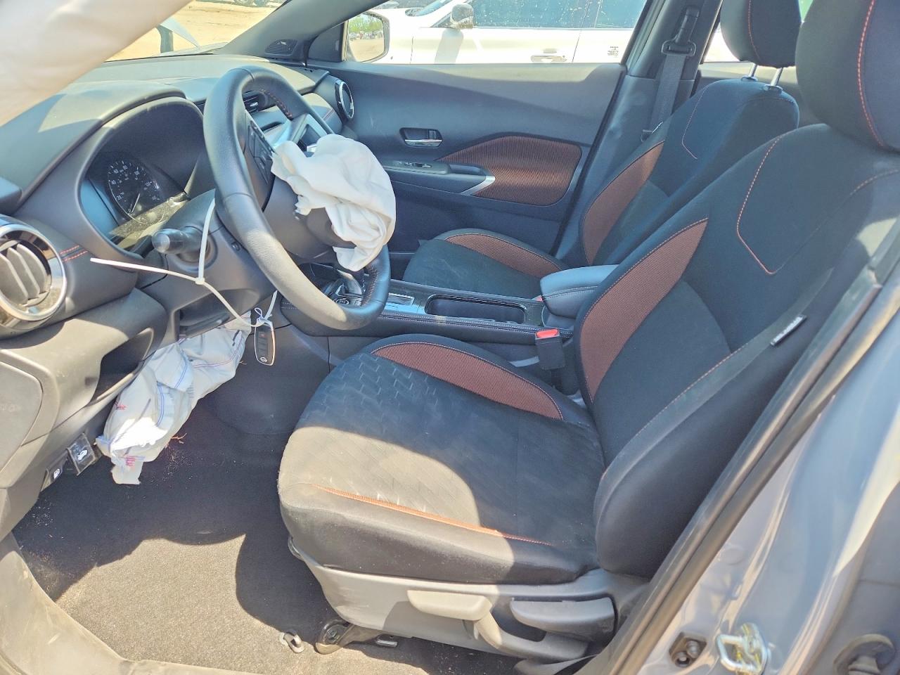 2024 NISSAN KICKS