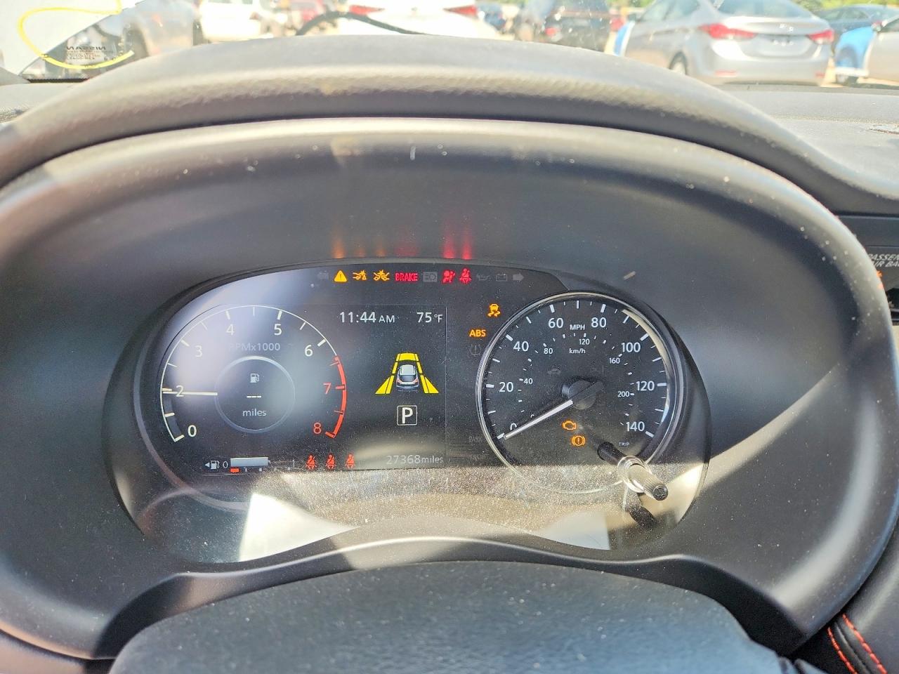 2024 NISSAN KICKS