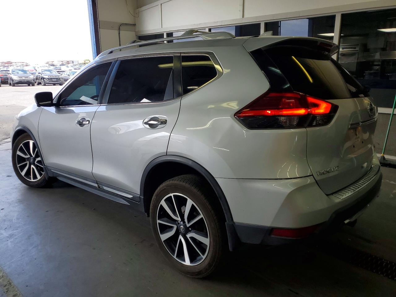 2017 NISSAN ROGUE