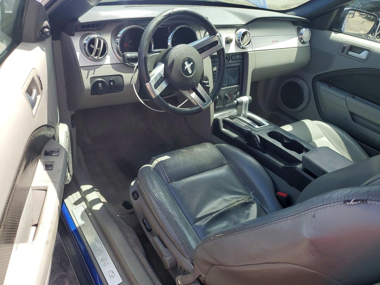 2005 FORD MUSTANG