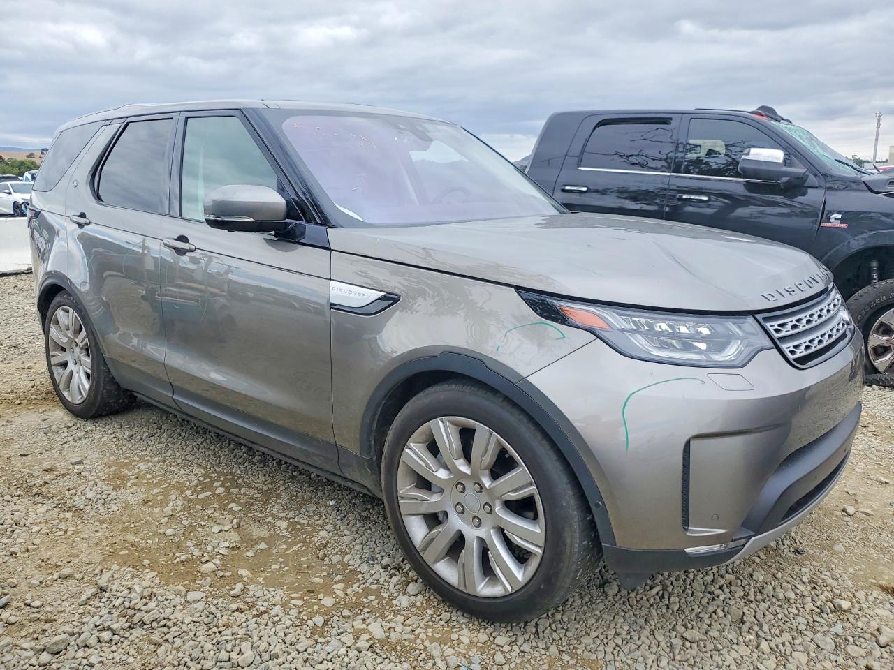 2019 LAND ROVER DISCOVERY
