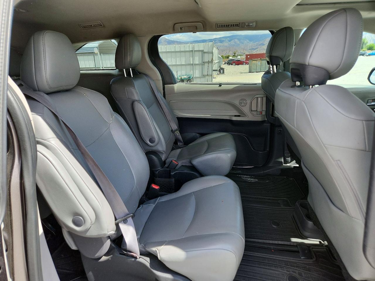 2022 TOYOTA SIENNA