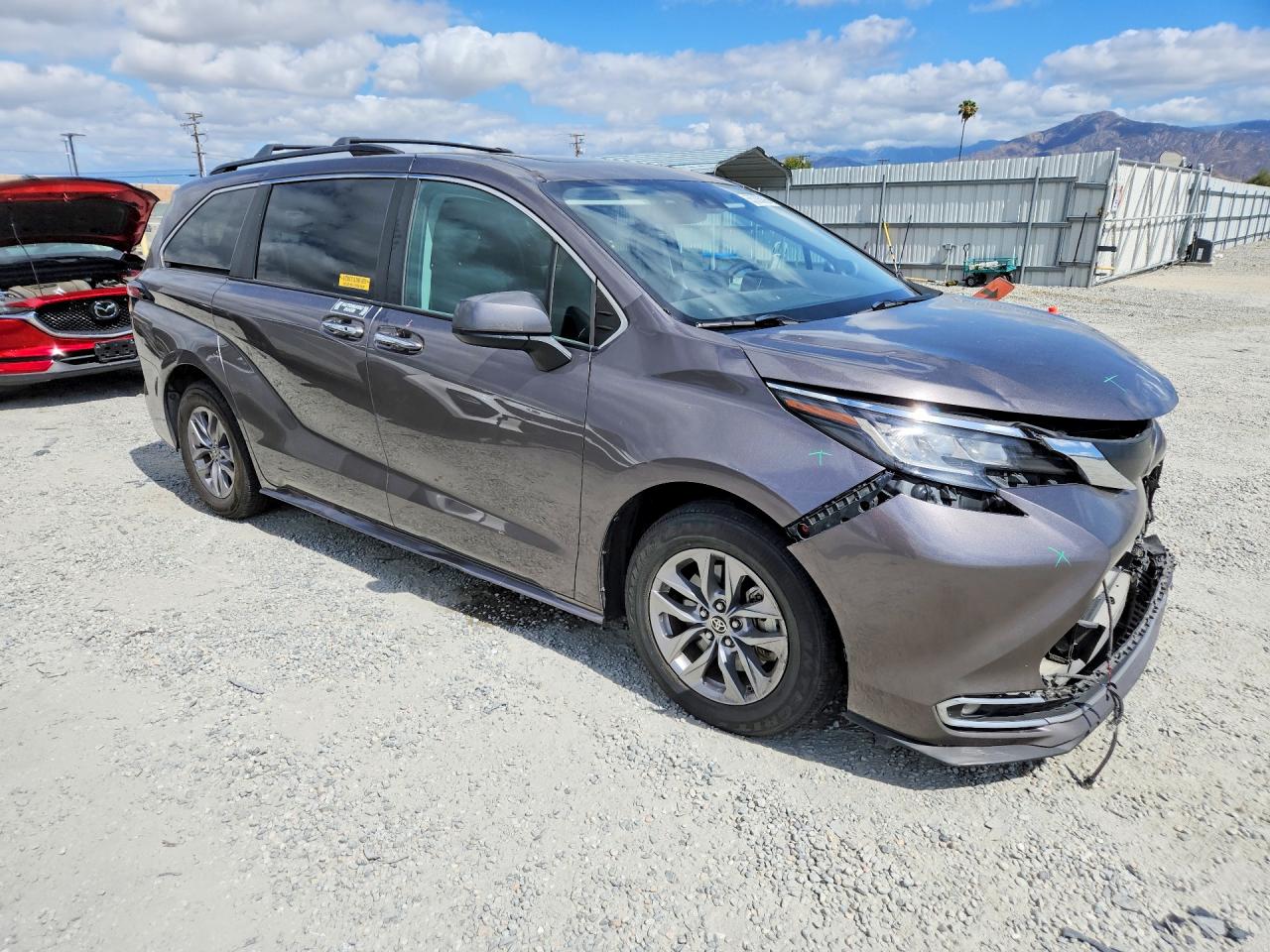 2022 TOYOTA SIENNA
