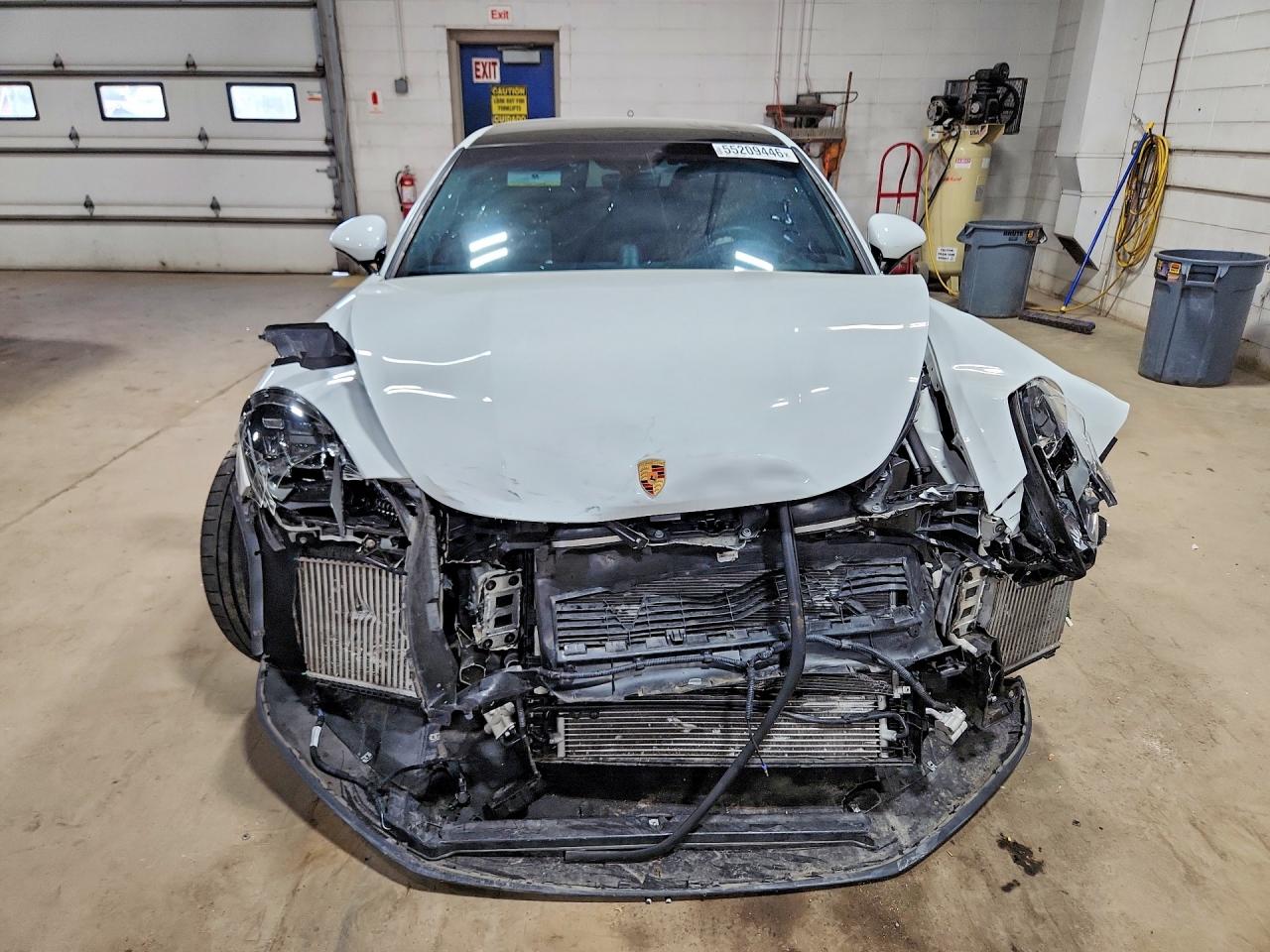 2019 PORSCHE PANAMERA