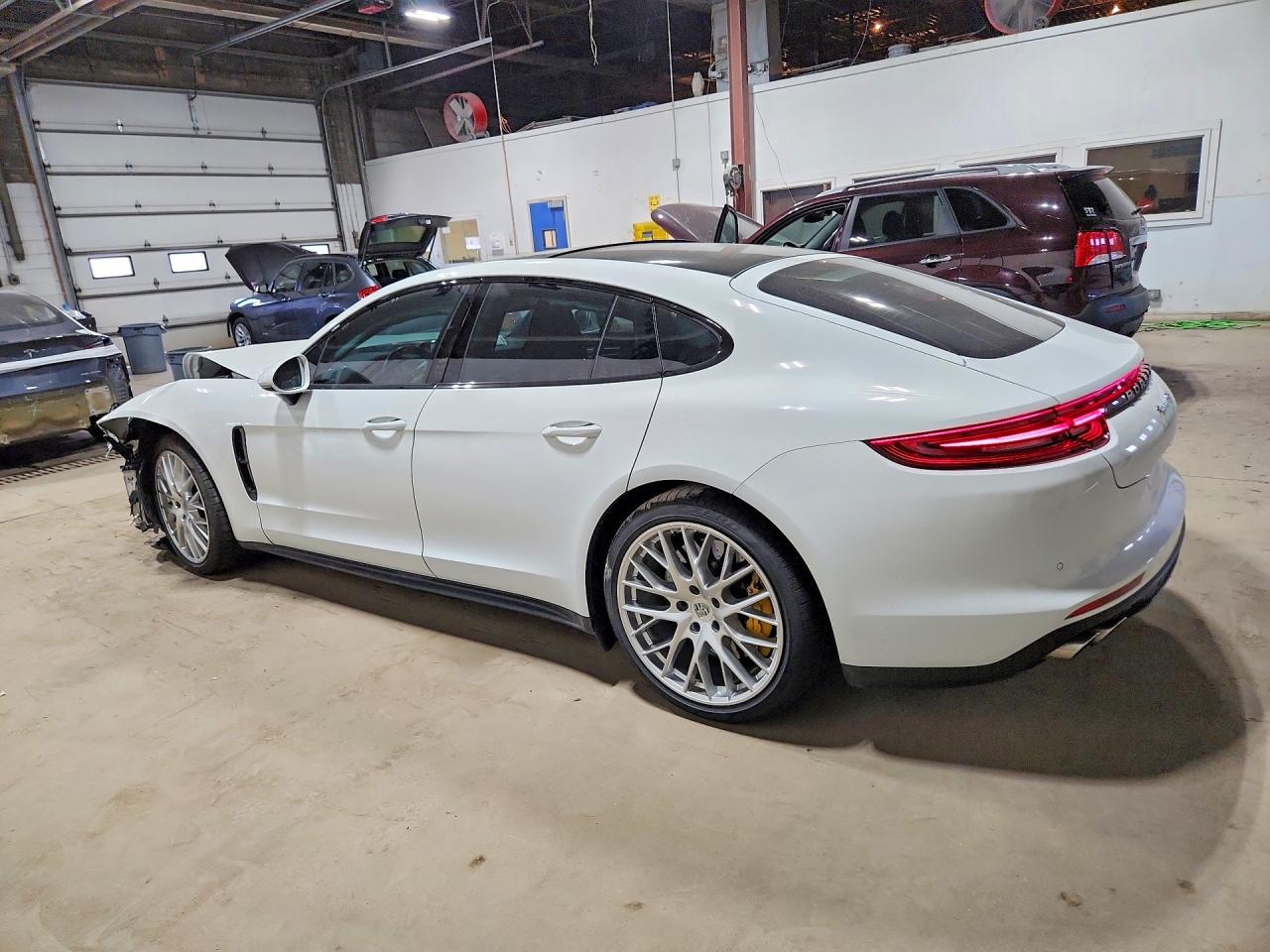 2019 PORSCHE PANAMERA