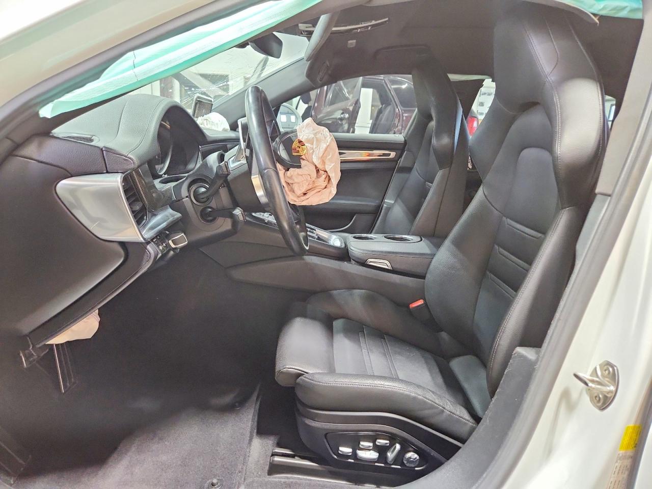 2019 PORSCHE PANAMERA