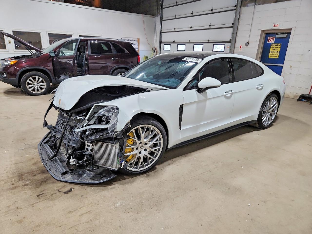2019 PORSCHE PANAMERA