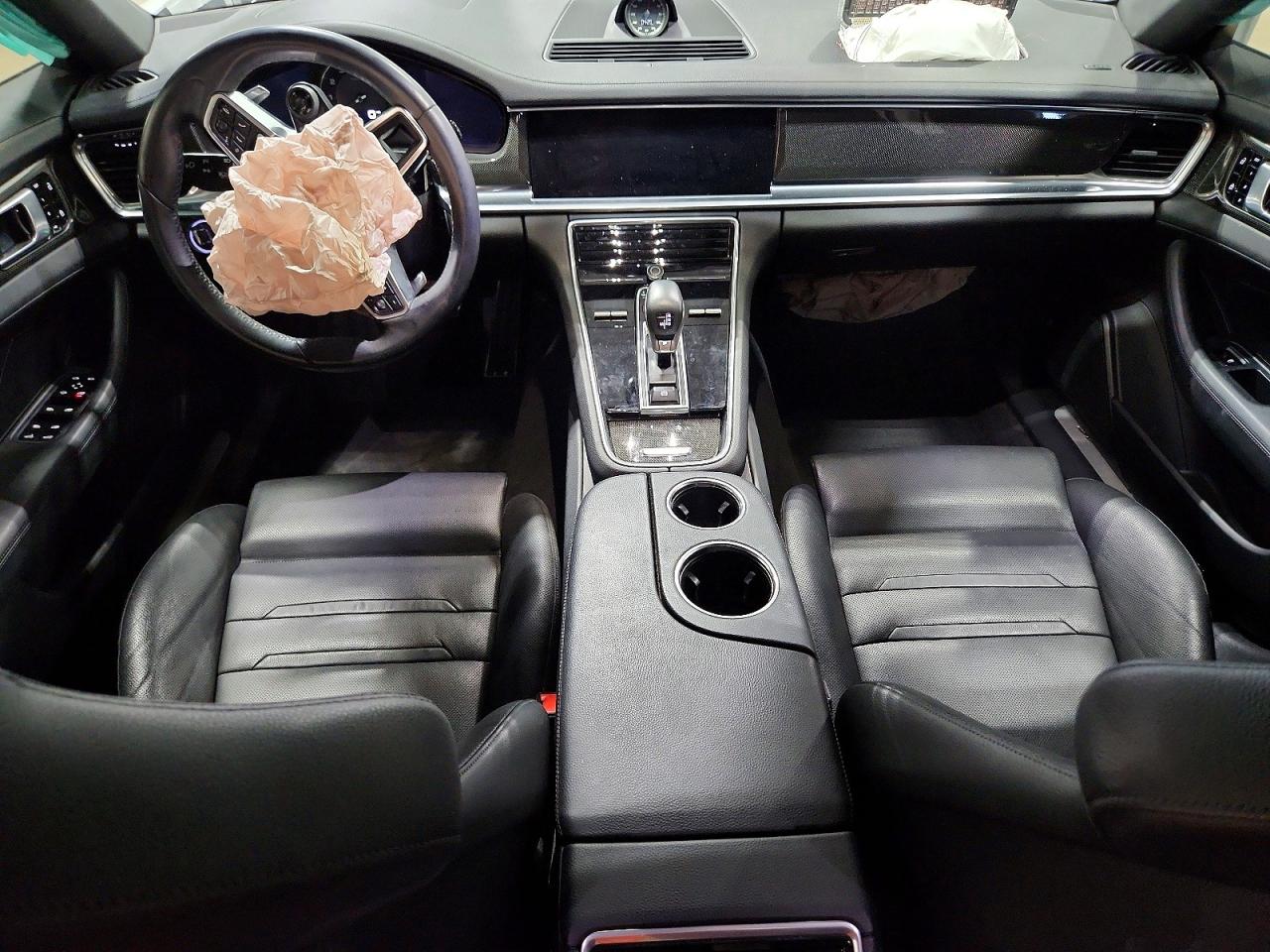 2019 PORSCHE PANAMERA
