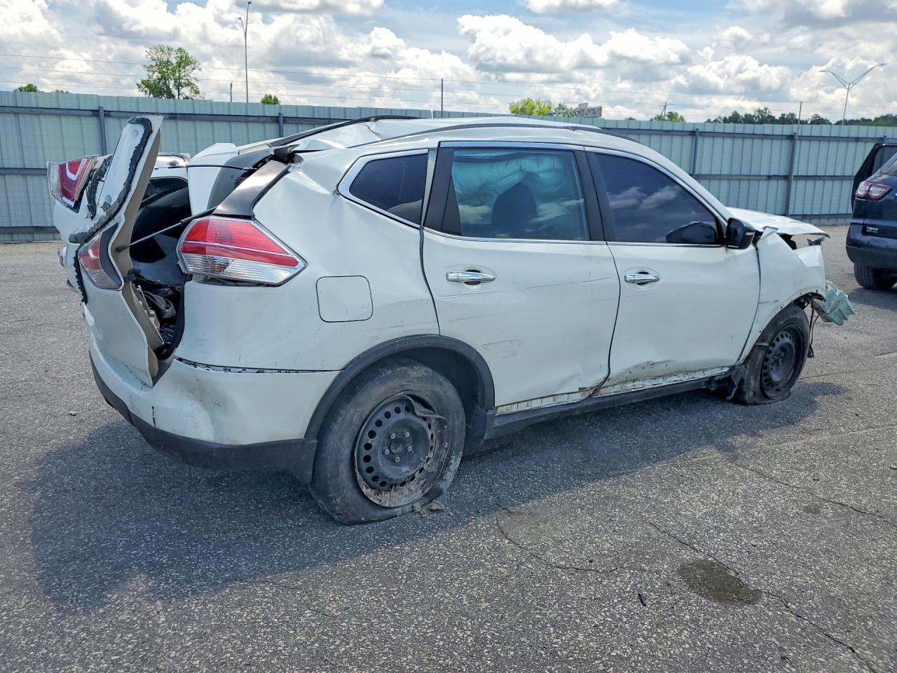 2015 NISSAN ROGUE