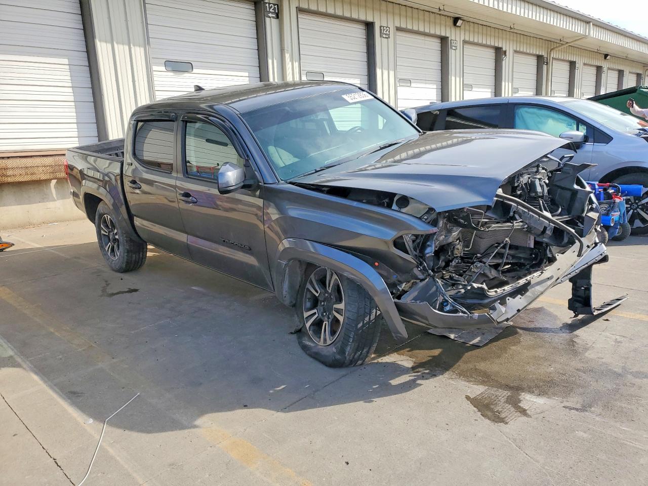 2017 TOYOTA TACOMA