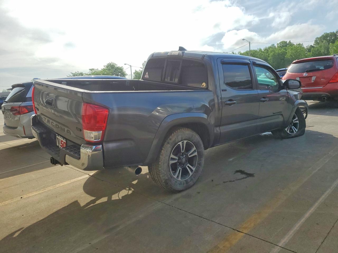 2017 TOYOTA TACOMA