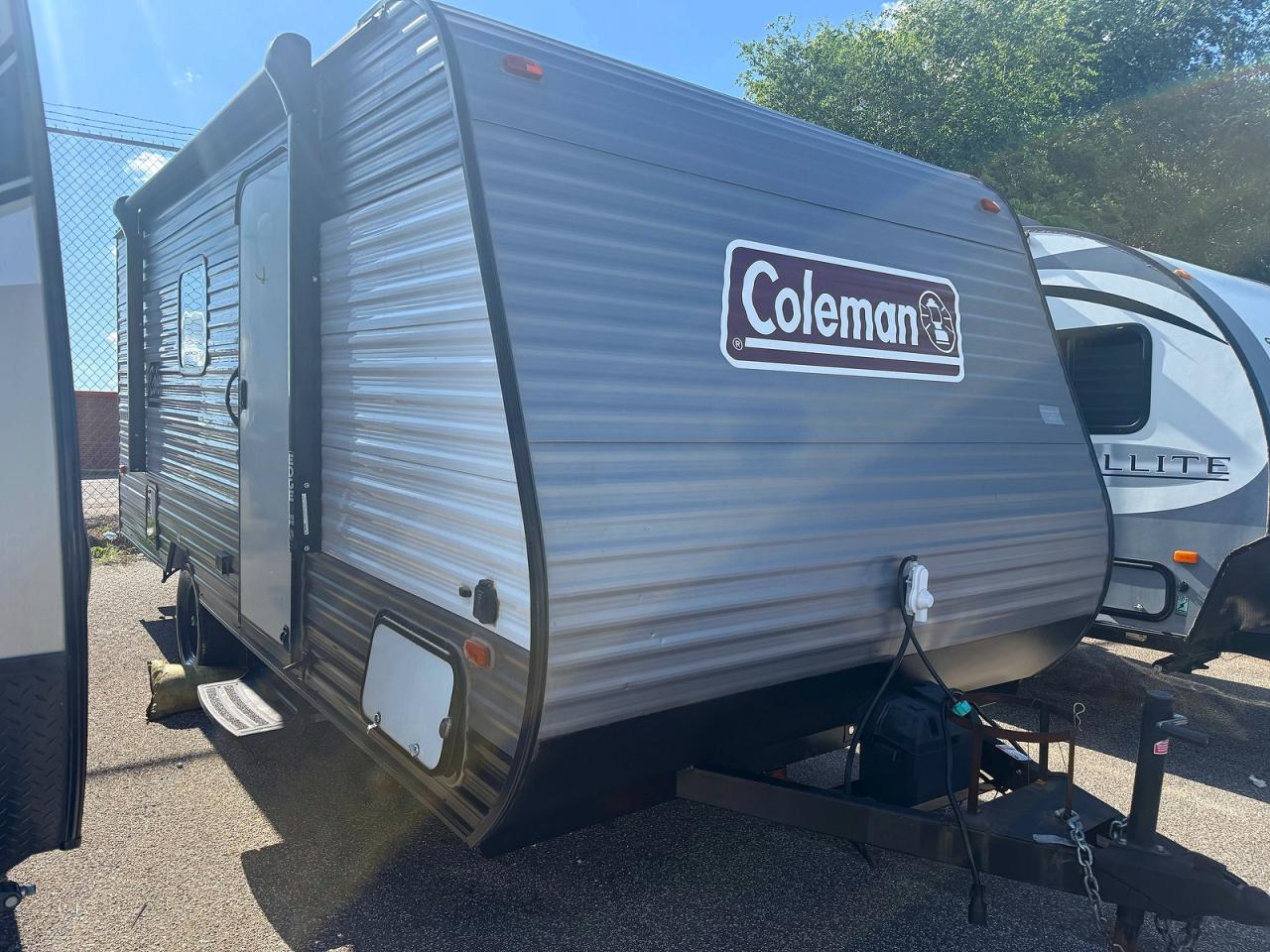 2021 KEYSTONE Coleman CM