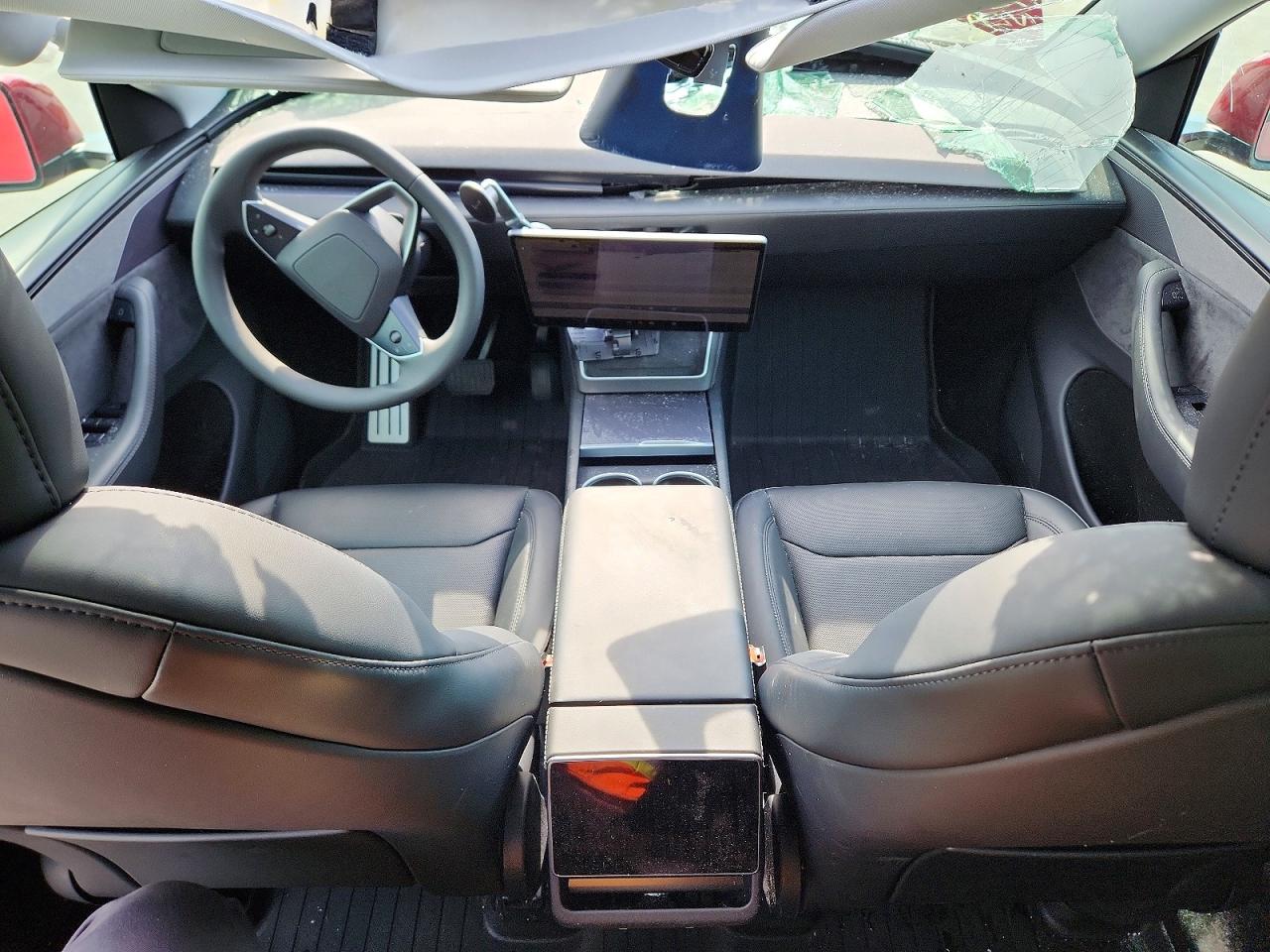 2026 TESLA MODEL Y