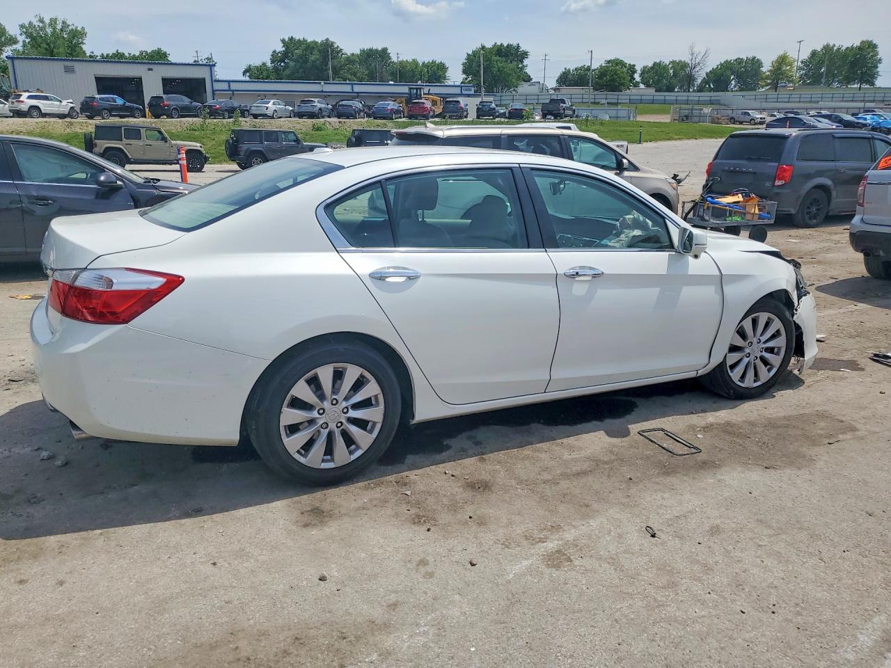 2015 HONDA ACCORD