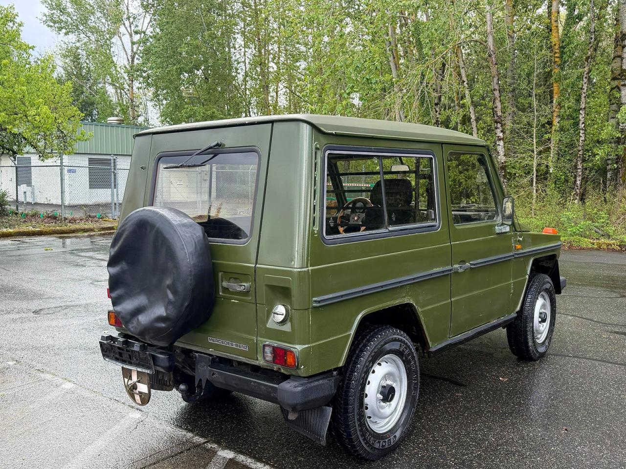 1982 MERCEDES-BENZ 230-CLASS