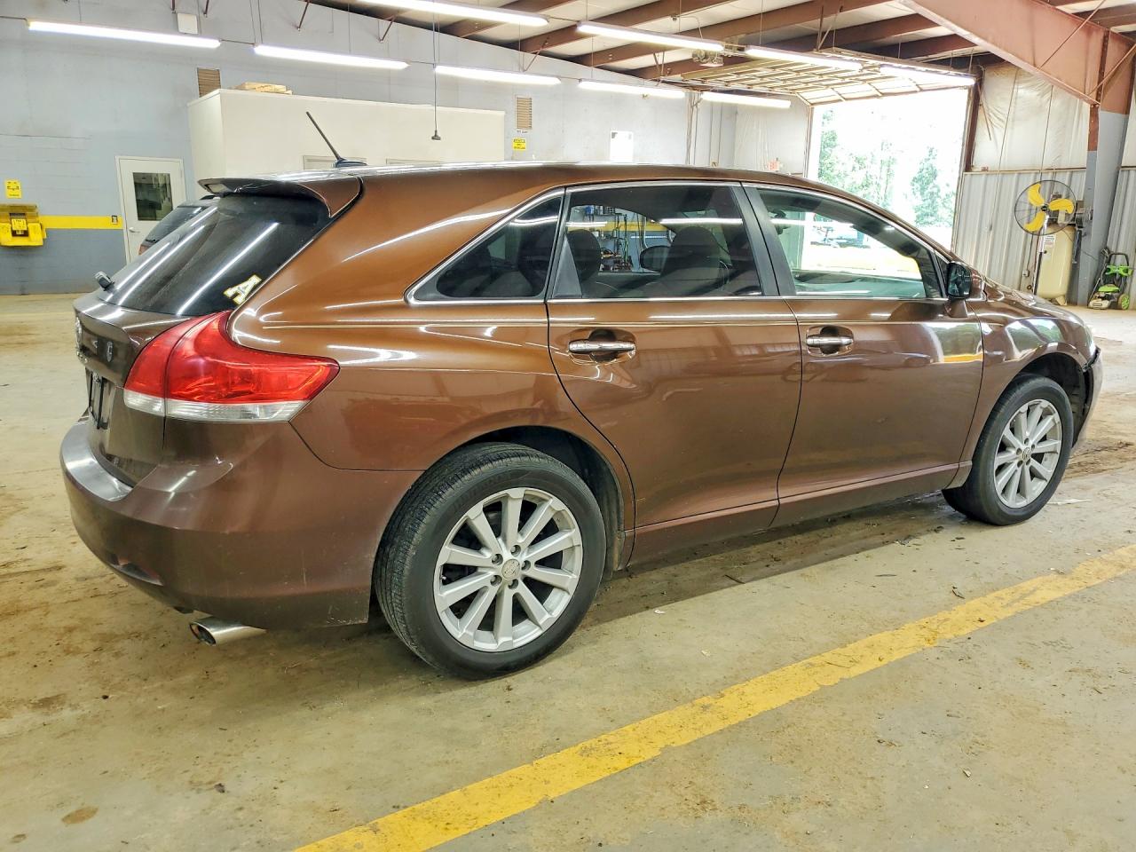 2010 TOYOTA VENZA