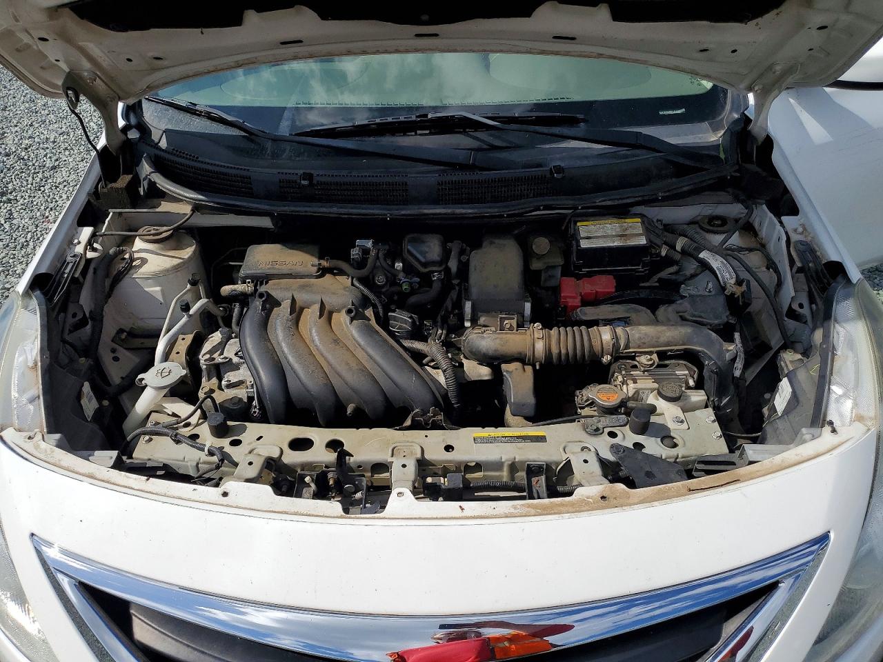 2015 NISSAN VERSA