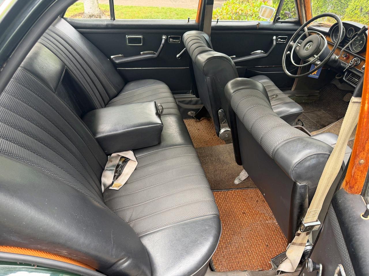 1968 MERCEDES-BENZ 250-CLASS
