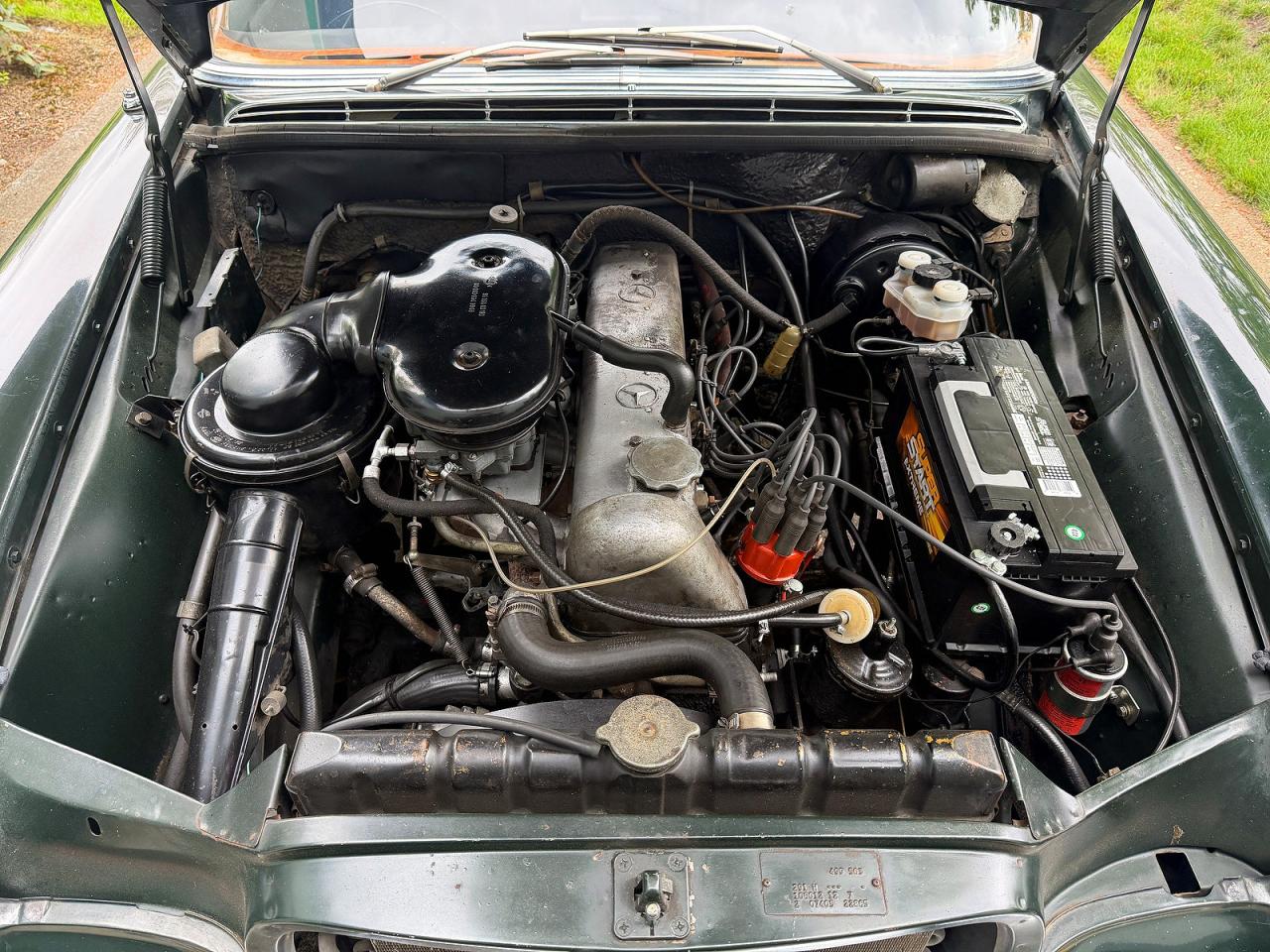 1968 MERCEDES-BENZ 250-CLASS