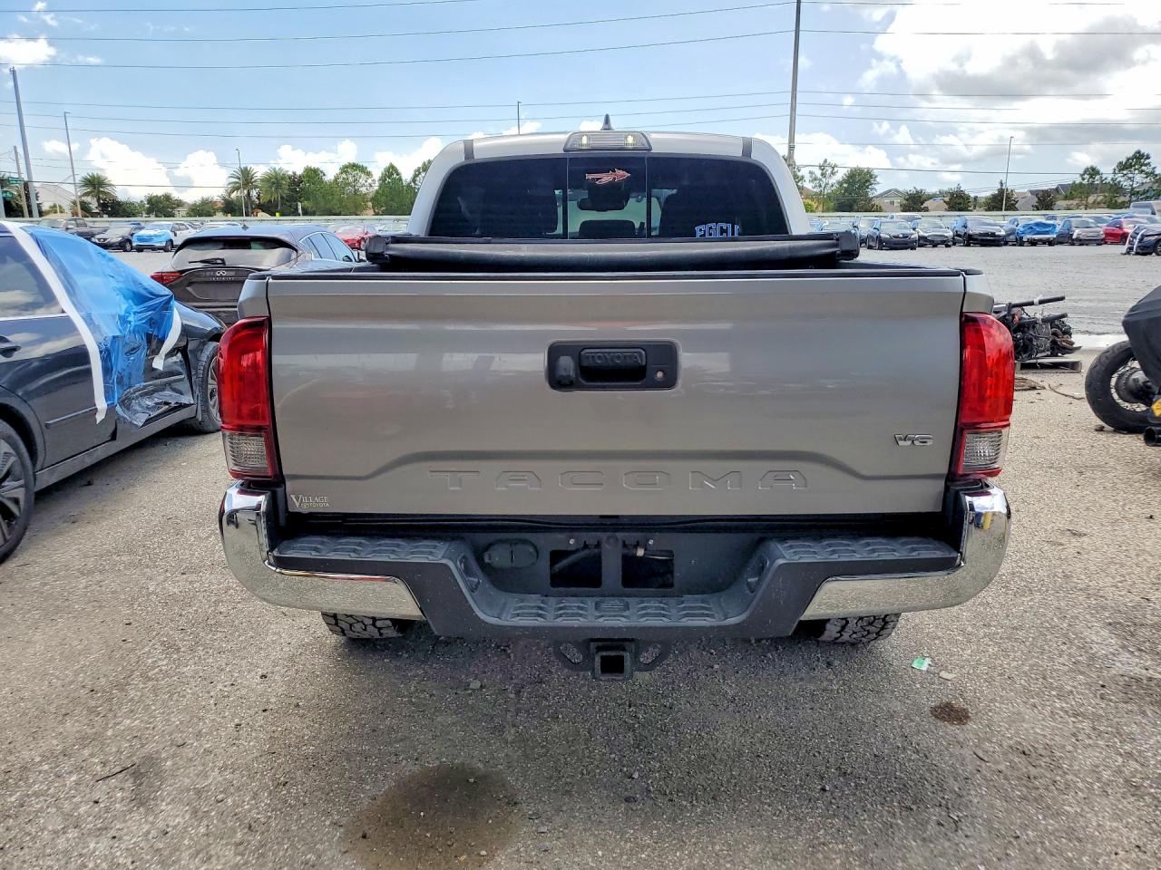 2018 TOYOTA TACOMA