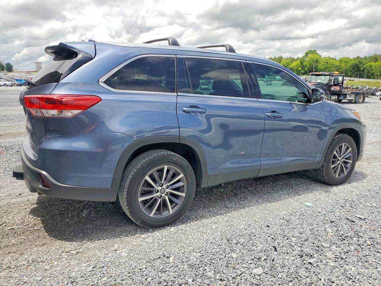 2019 TOYOTA HIGHLANDER