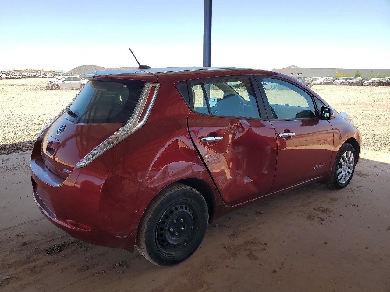 2015 NISSAN LEAF
