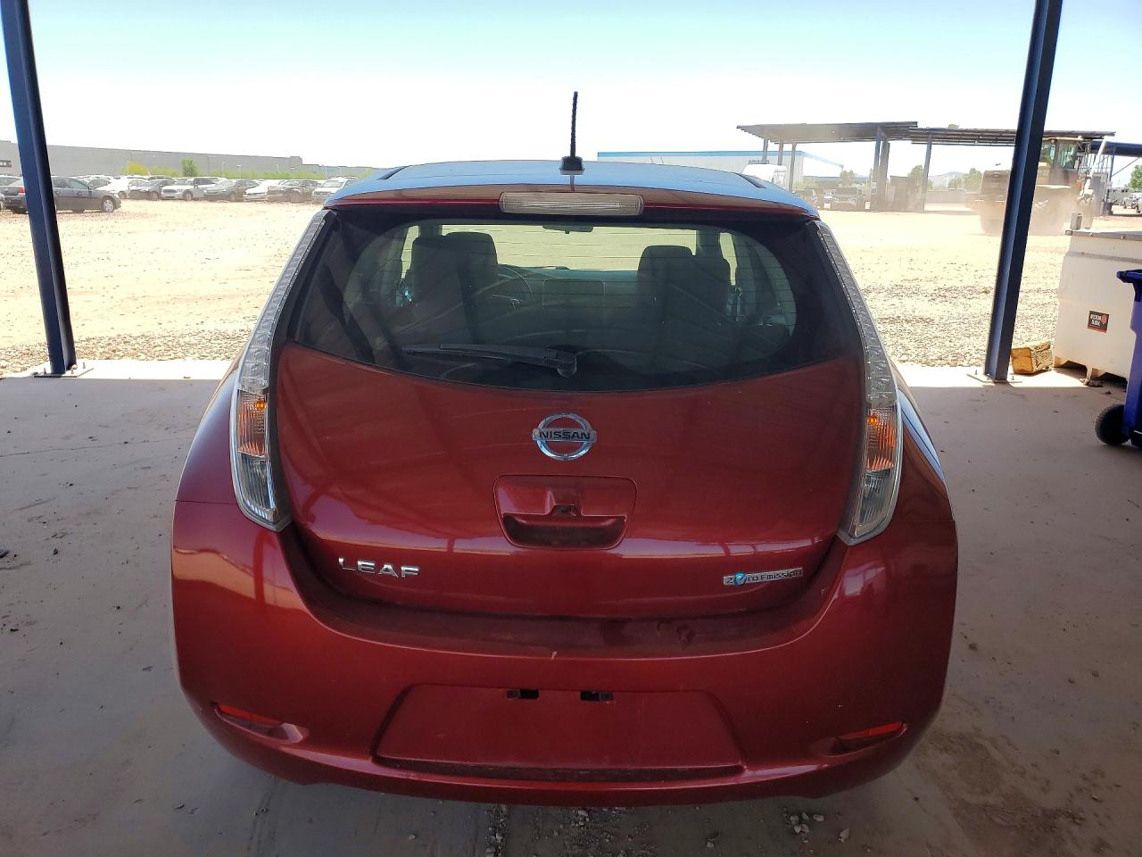 2015 NISSAN LEAF