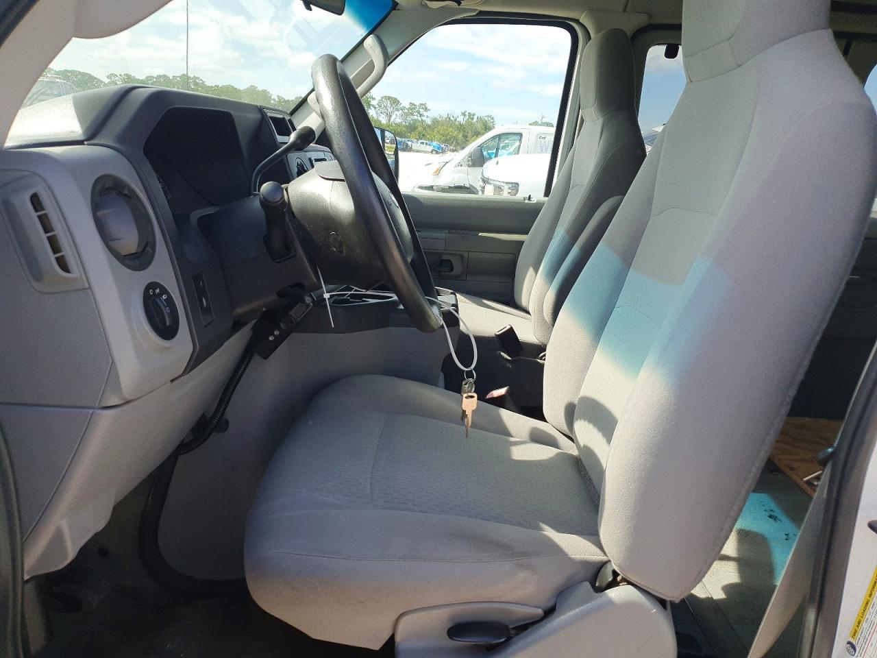 2011 FORD ECONOLINE