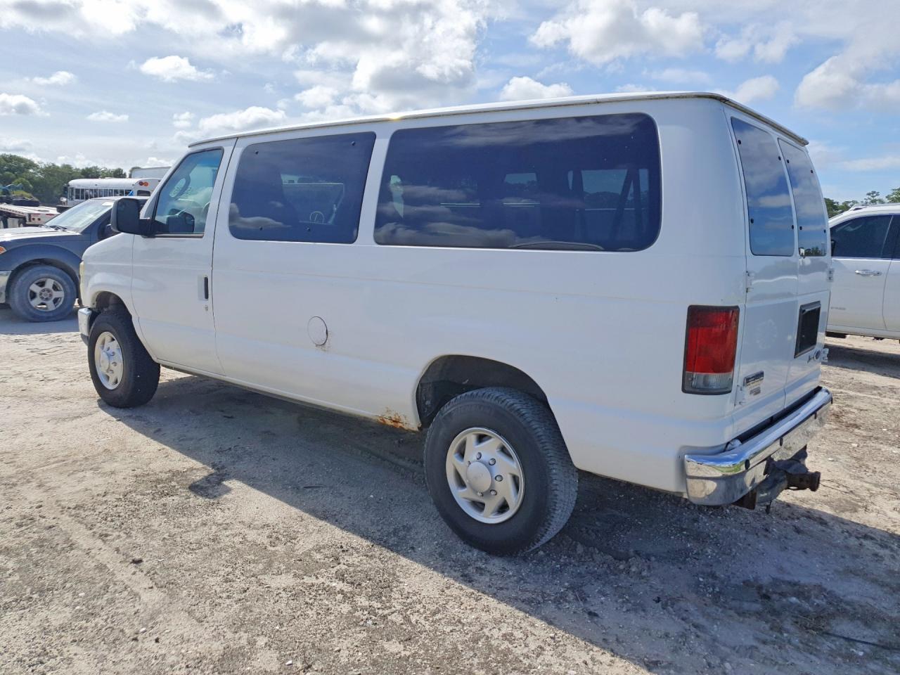 2011 FORD ECONOLINE
