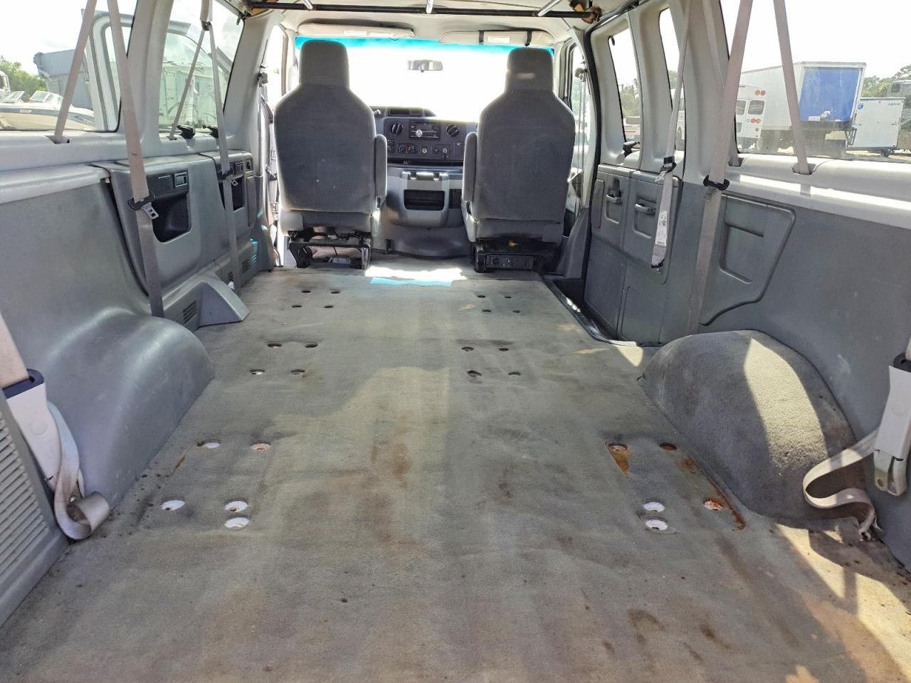2011 FORD ECONOLINE