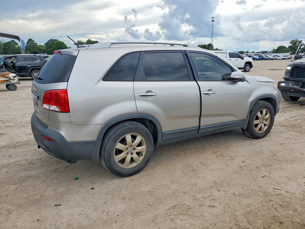 2013 KIA SORENTO