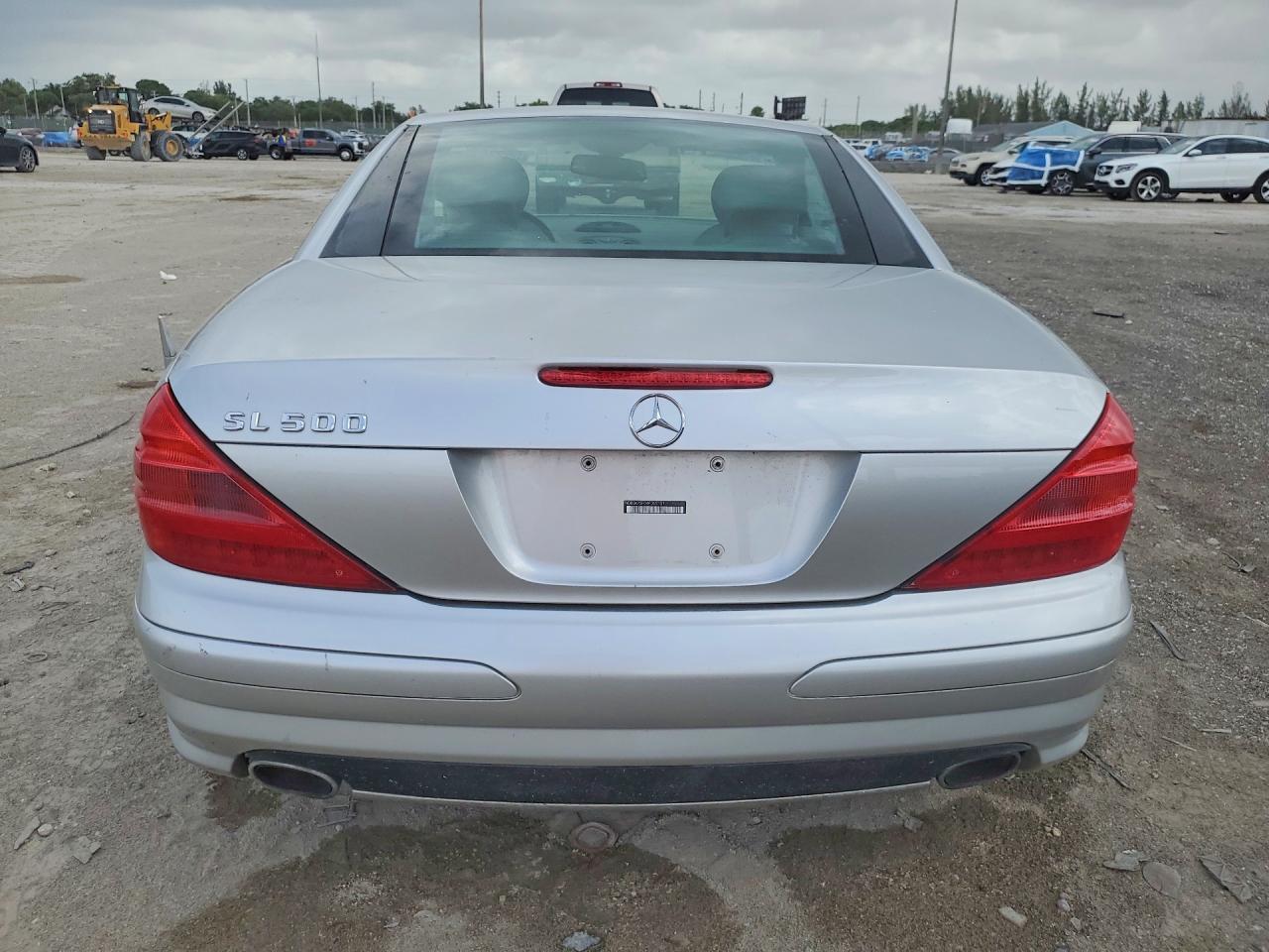 2004 MERCEDES-BENZ SL-CLASS