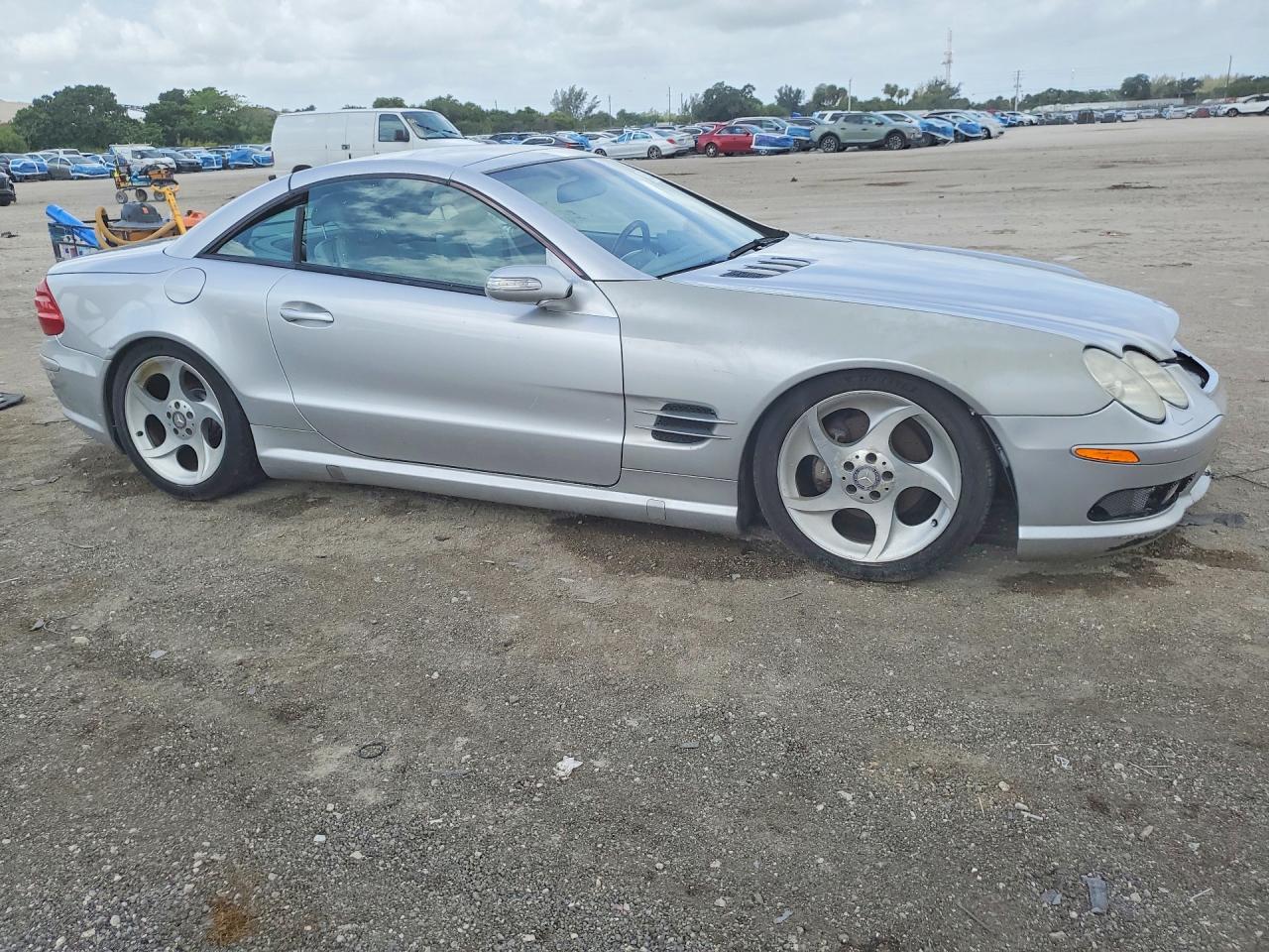2004 MERCEDES-BENZ SL-CLASS