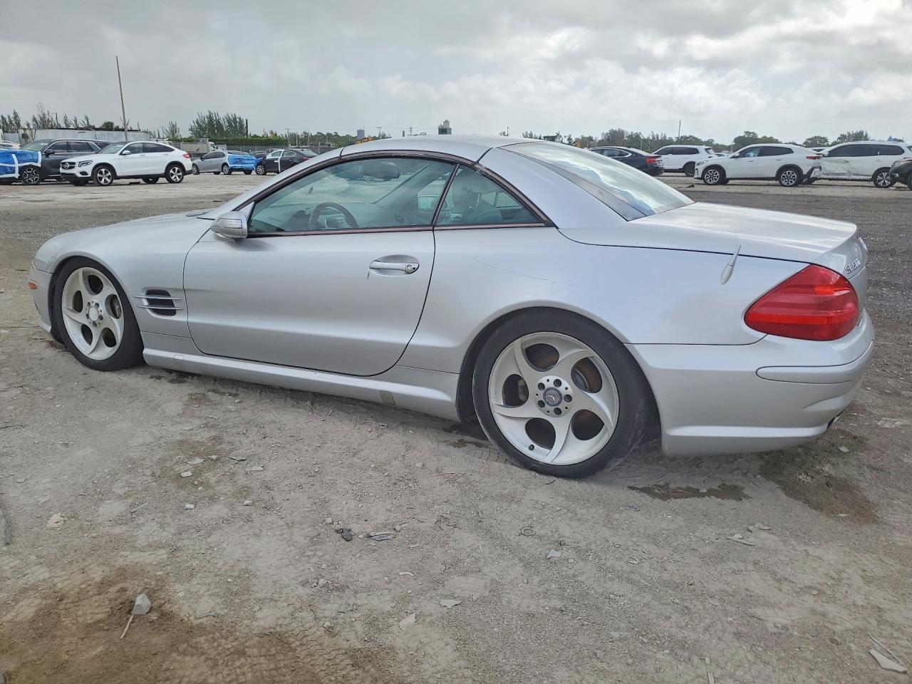 2004 MERCEDES-BENZ SL-CLASS
