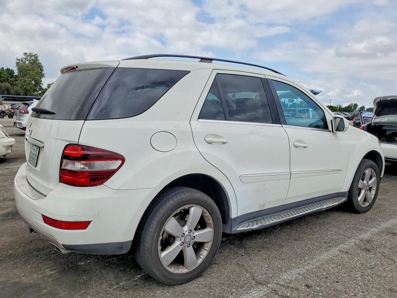 2010 MERCEDES-BENZ M-CLASS