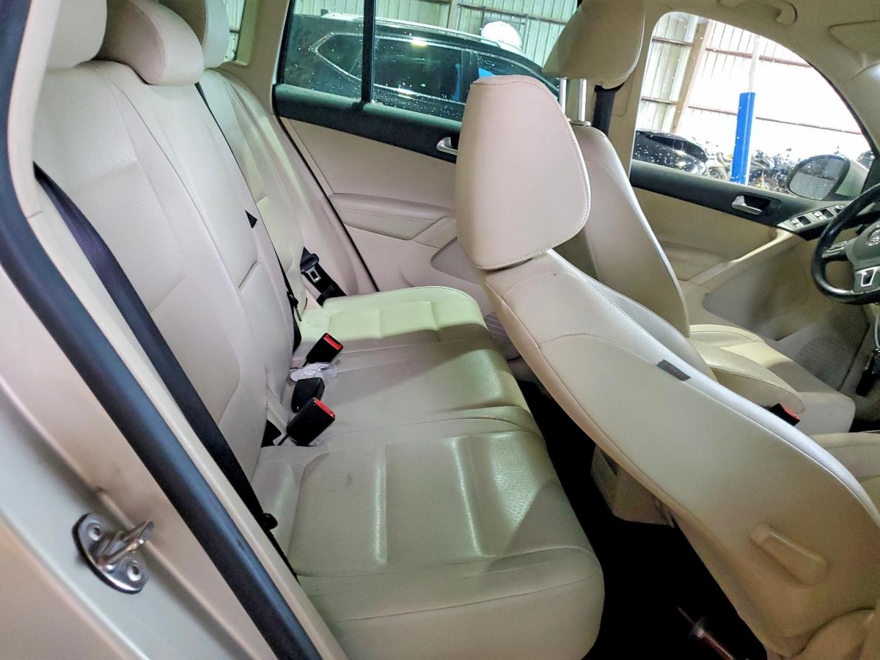 2014 VOLKSWAGEN TIGUAN