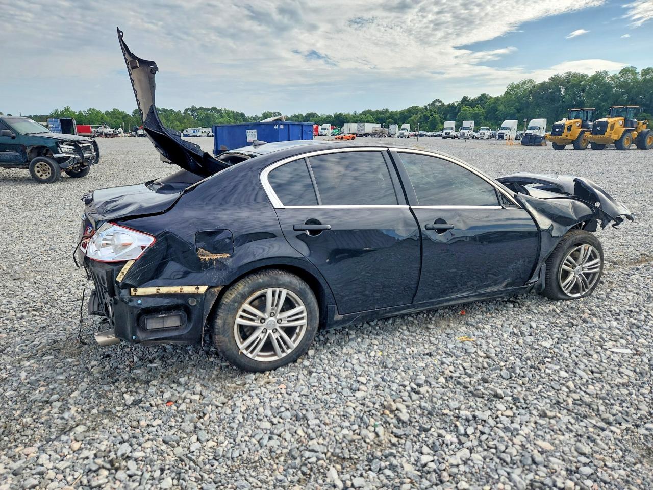 2013 INFINITI G37