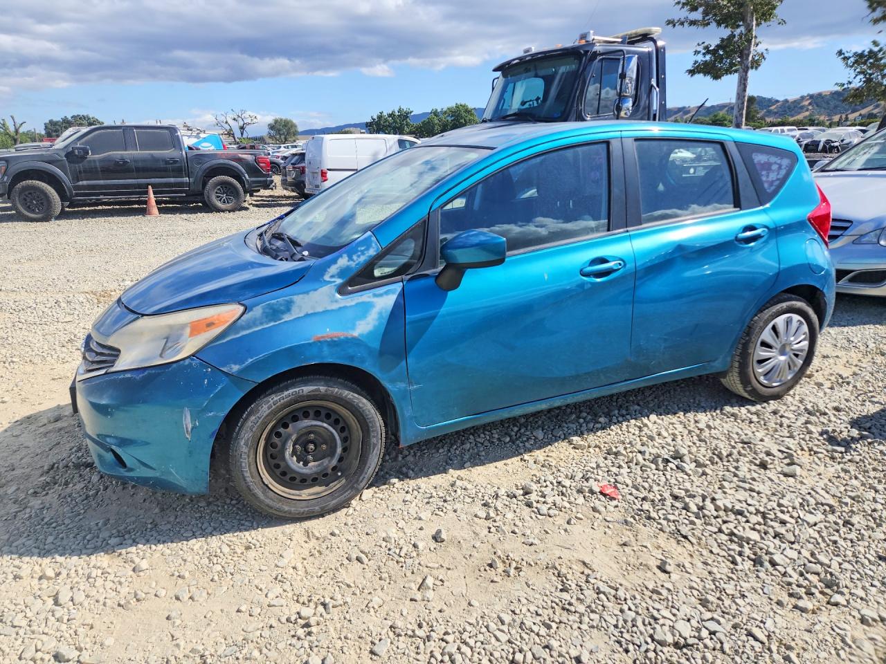2015 NISSAN VERSA