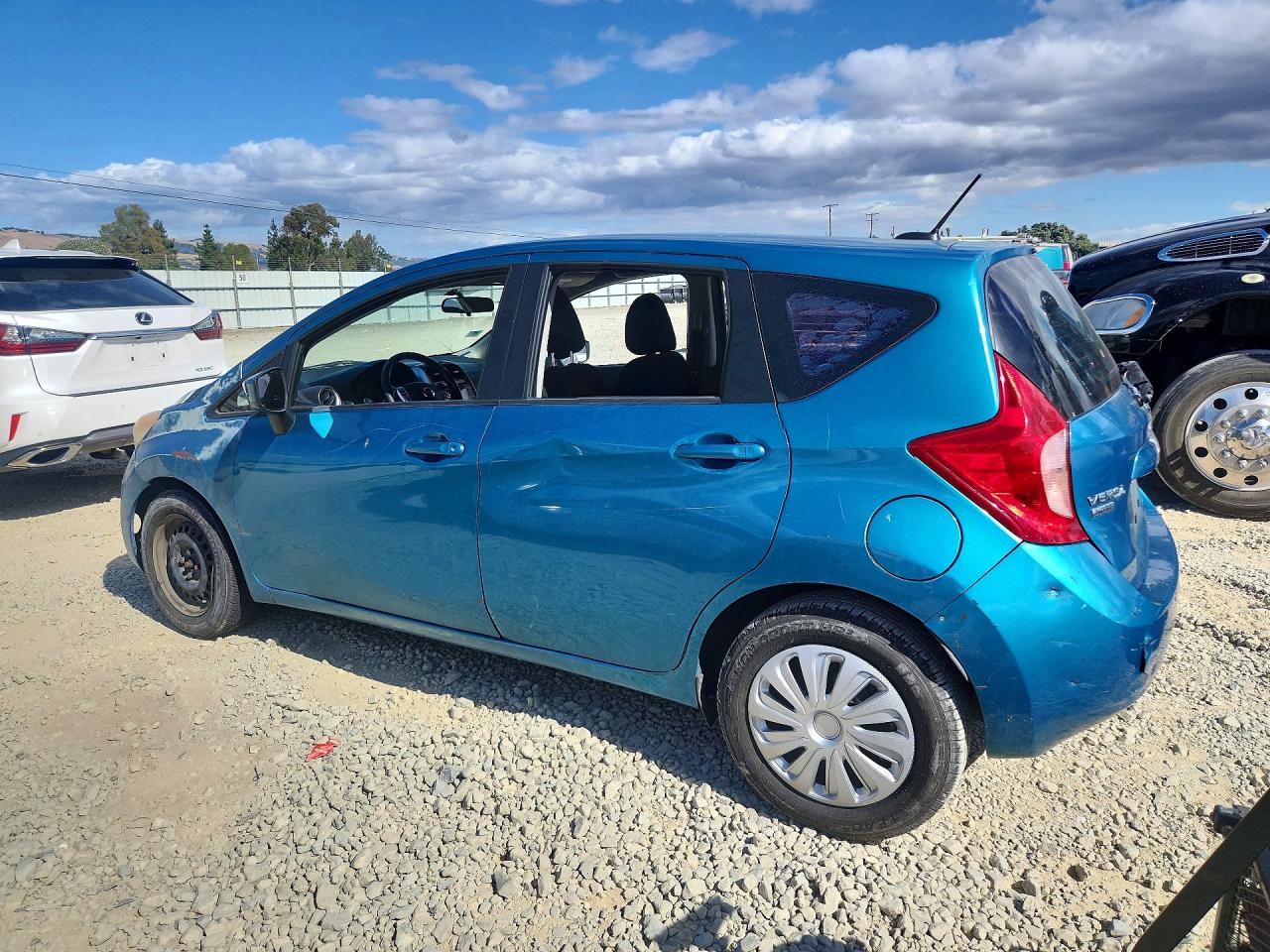 2015 NISSAN VERSA