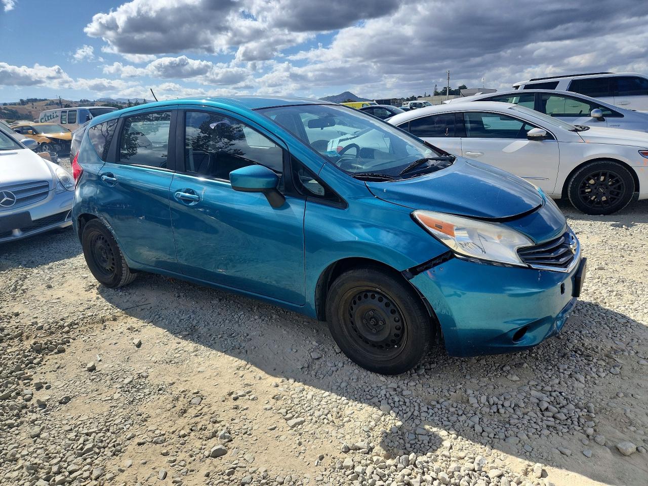 2015 NISSAN VERSA