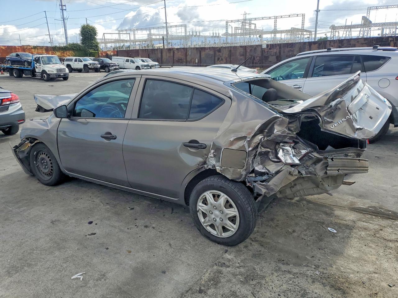 2016 NISSAN VERSA