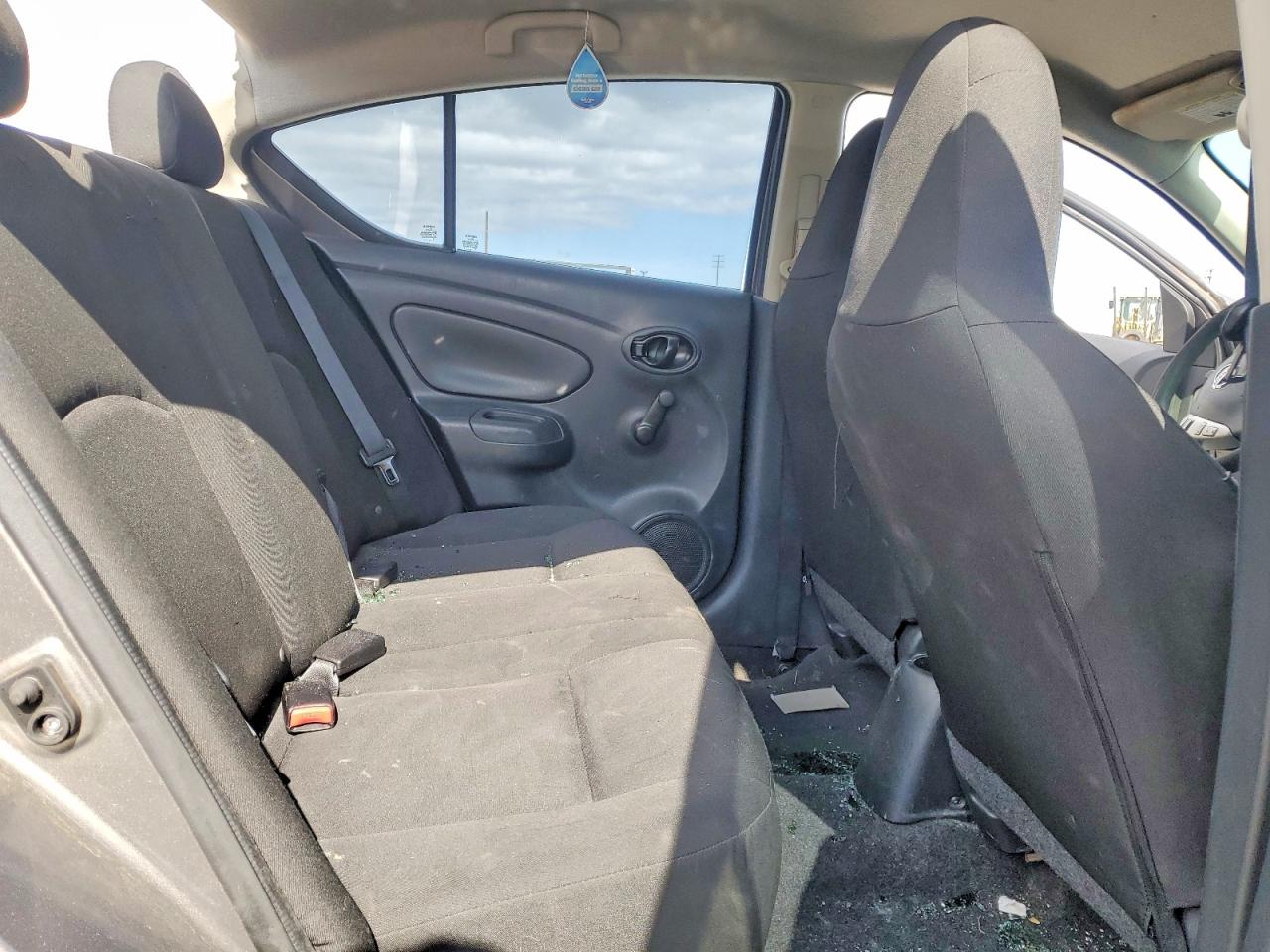 2016 NISSAN VERSA