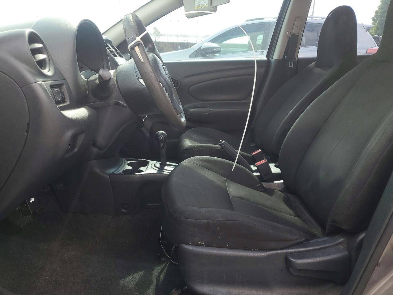 2016 NISSAN VERSA