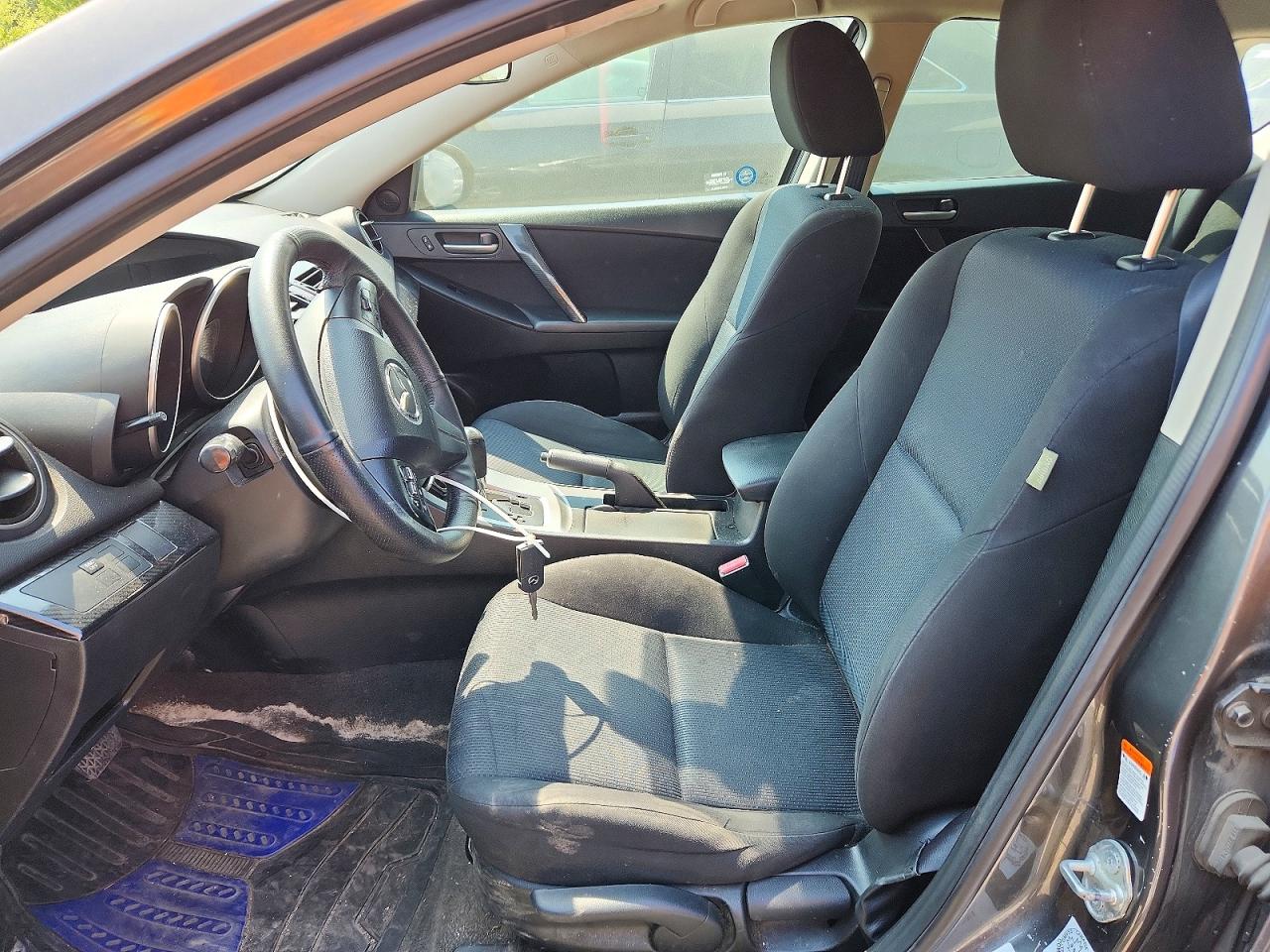 2011 MAZDA MAZDA3
