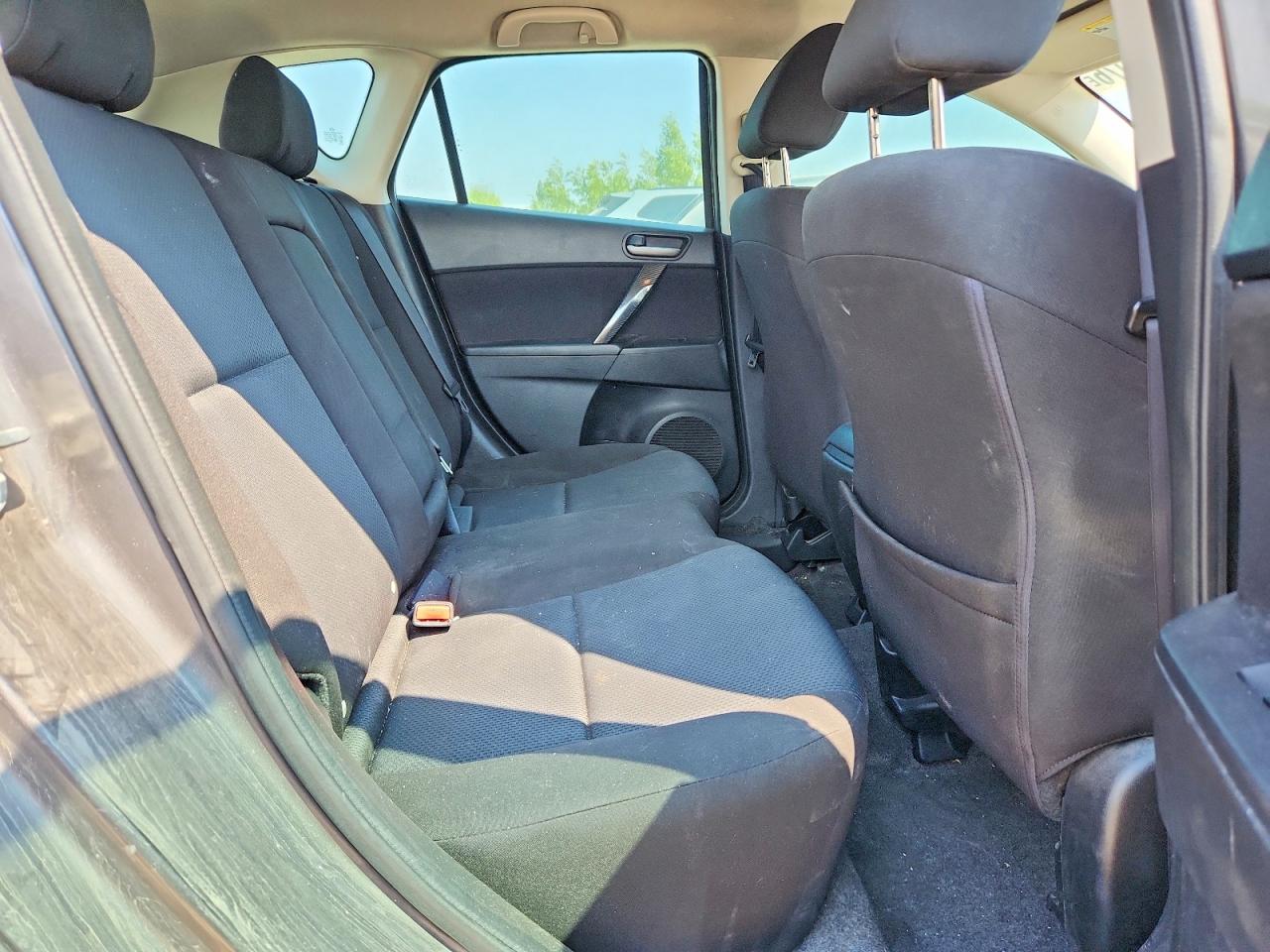 2011 MAZDA MAZDA3