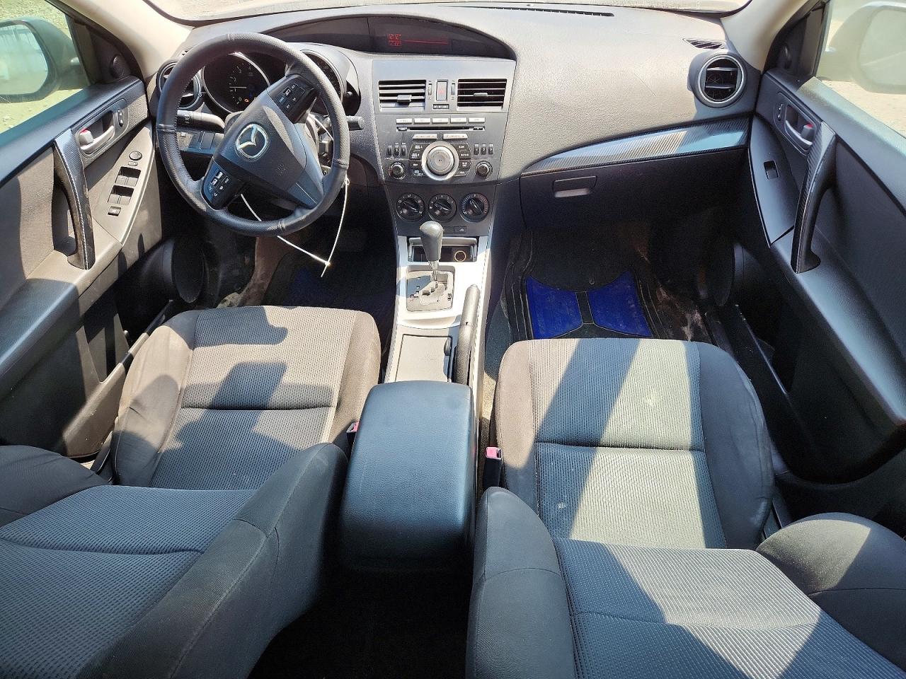 2011 MAZDA MAZDA3